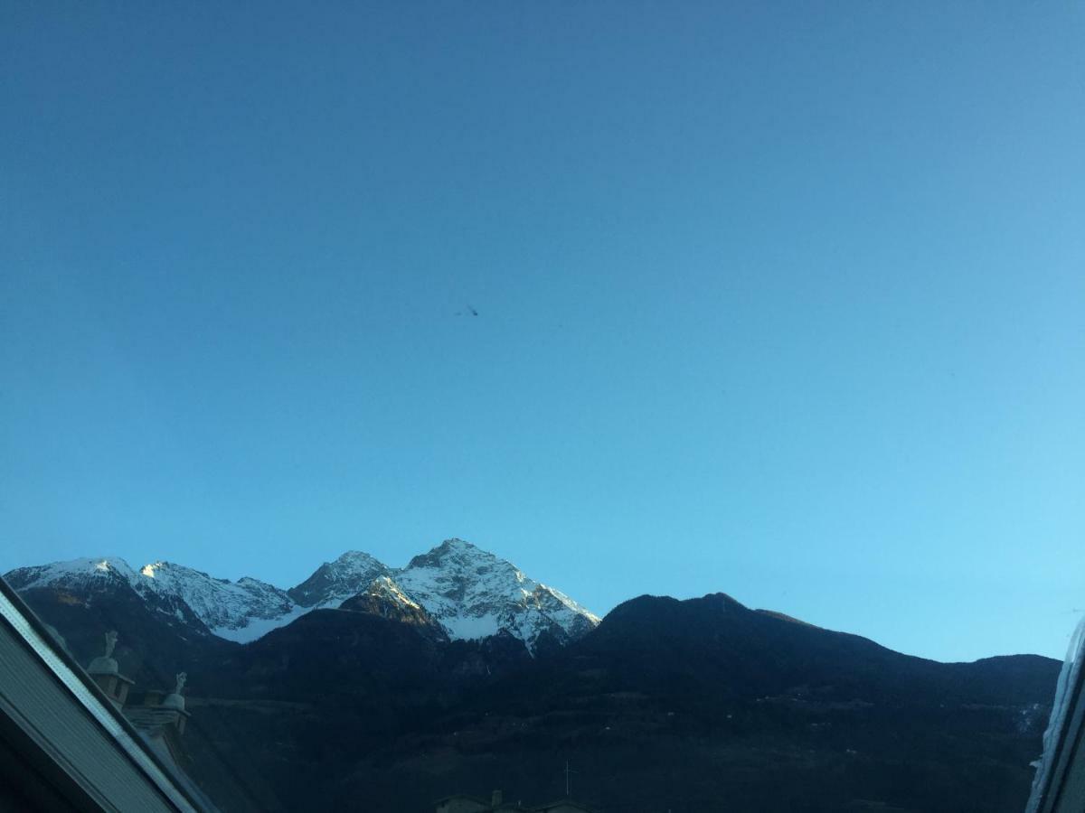La Petite Maison De Julie Aosta Bagian luar foto