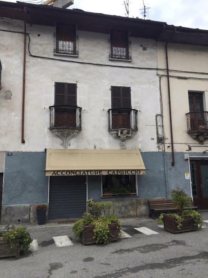 La Petite Maison De Julie Aosta Bagian luar foto